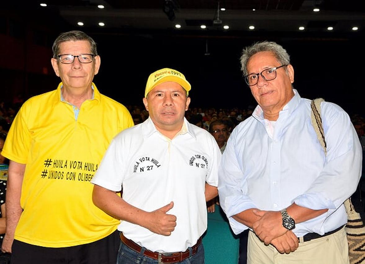 Julio Cesar Medina, Oliberto Tintonago (candidato) y Jairo Losada.